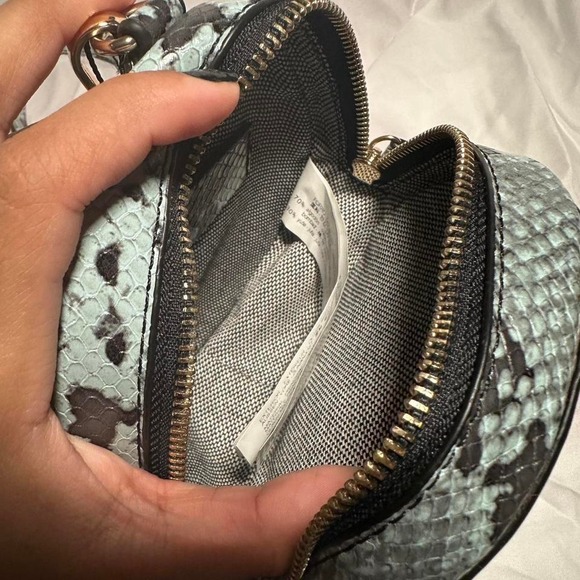 Blue‎ snake print purse - Picture 3 of 4